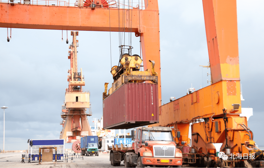 北海首批普货集装箱启航，北部湾搬运服务助力香港物流
