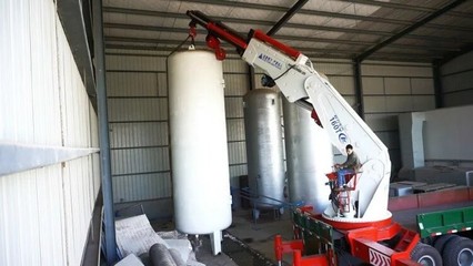 老鹰吊-150吨折臂吊车 制造经验与产品升级的双重优势助力高效货物吊装